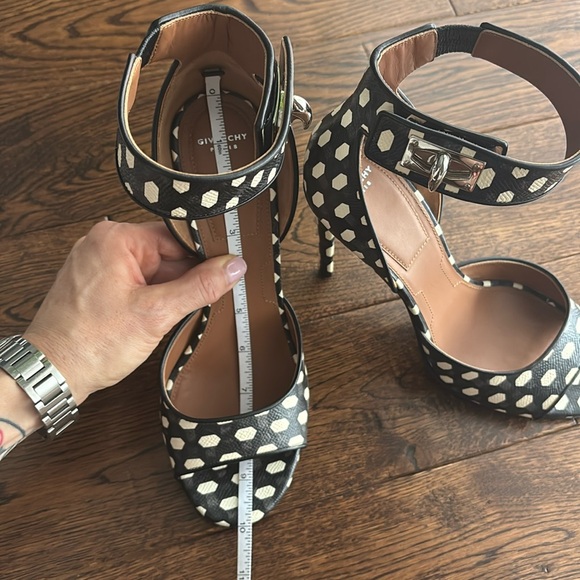Givenchy high heel sandals - Picture 3 of 17